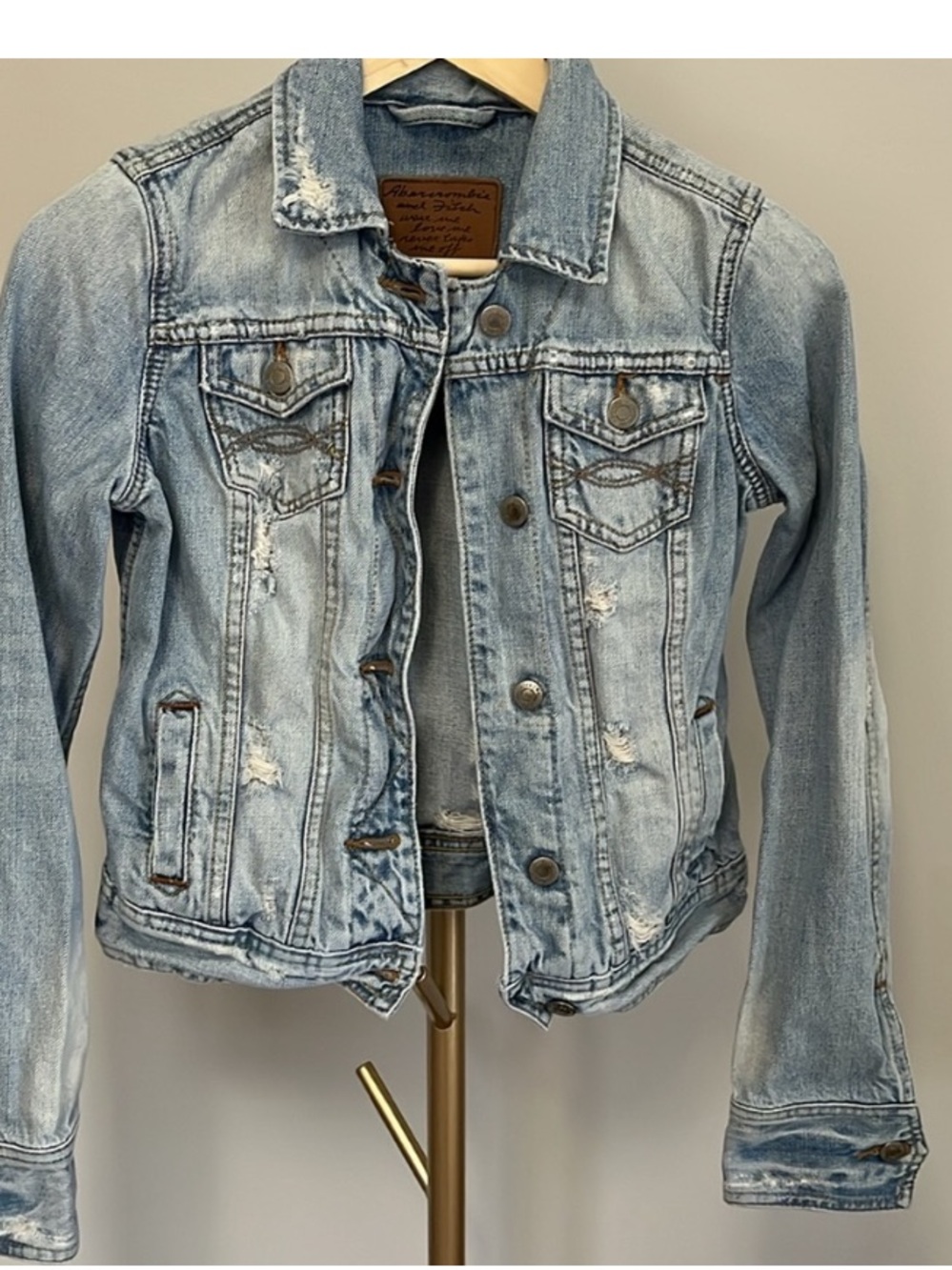 Abercrombie & Fitch| Women’s Vintage Light Blue Distressed Denim Jacket